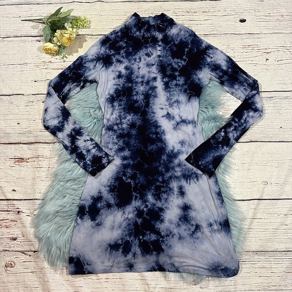 House of Harlow x REVOLVE Bryla Mini Dress Tie Dye Blue - Picture 2 of 8